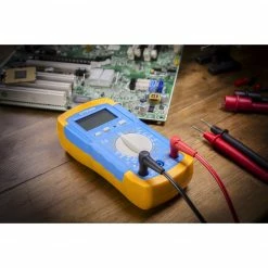 Powerbuilt Multimeter Tester with Test Leads - 240315 -Powerbuilt Tools Store Online 240315 Usage 3